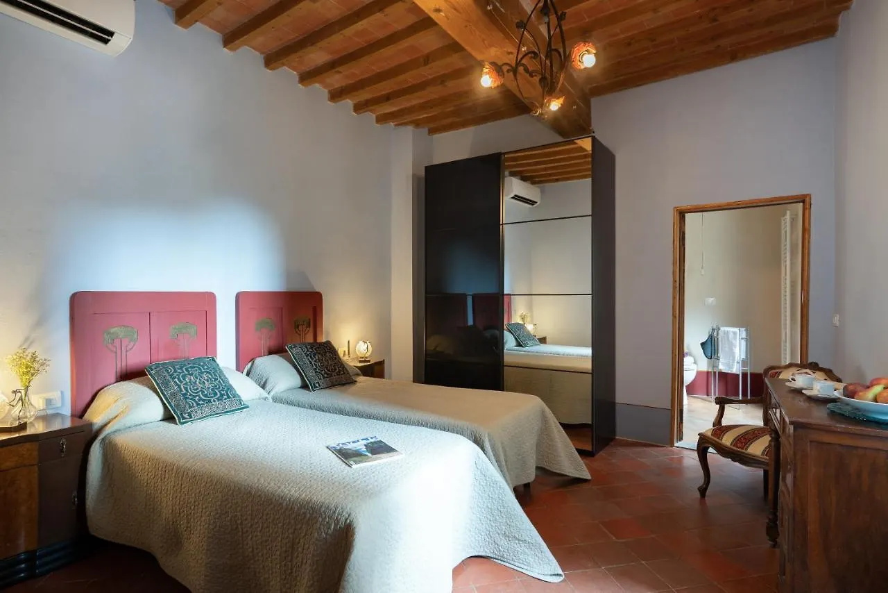 Villa Fracassini Pergine Valdarno 0*,  Italy